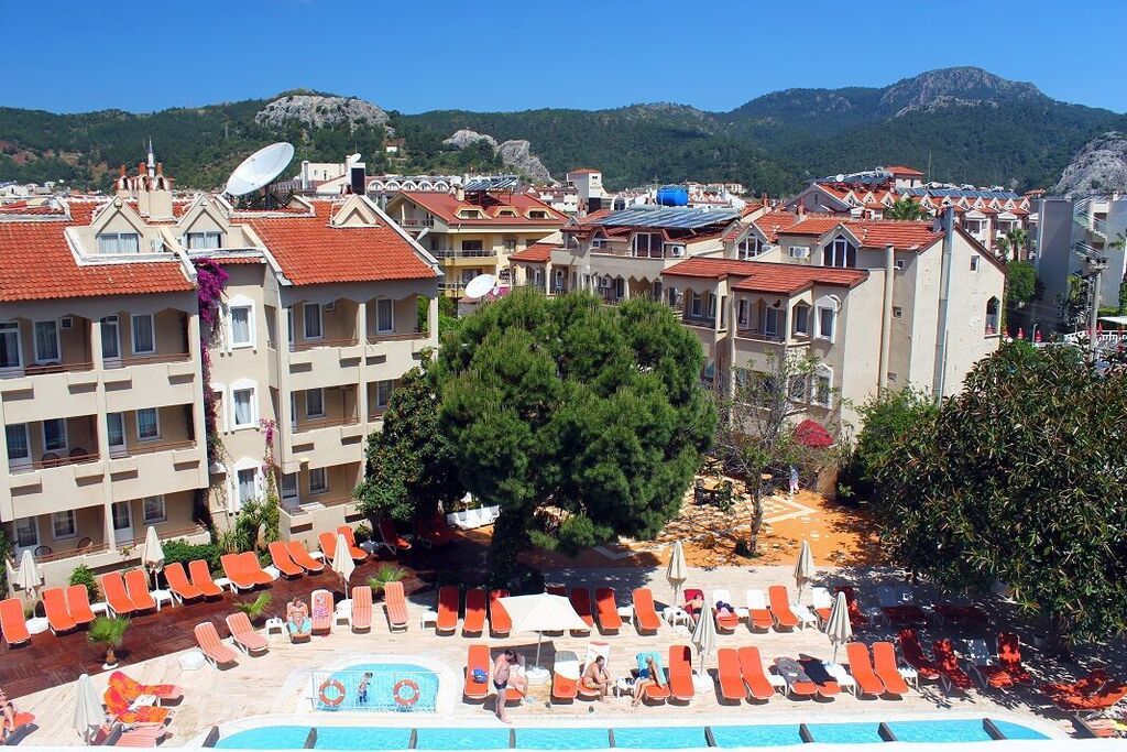 מרמריס Cle Resort Hotel מראה חיצוני תמונה