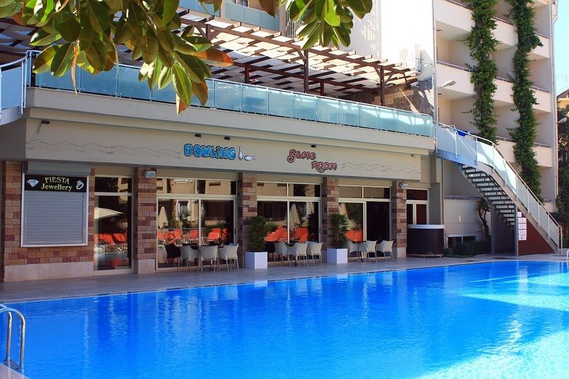 מרמריס Cle Resort Hotel מראה חיצוני תמונה