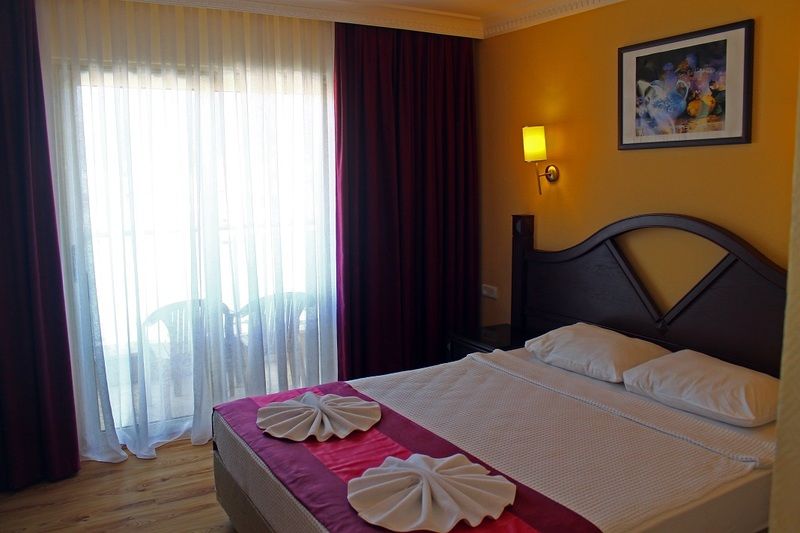 מרמריס Cle Resort Hotel מראה חיצוני תמונה
